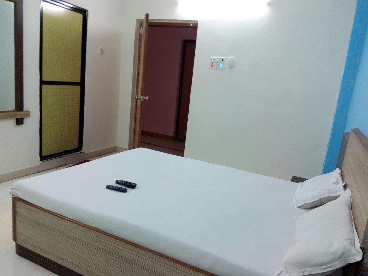 Hotel Sai Samrat Inn Panvel Buitenkant foto