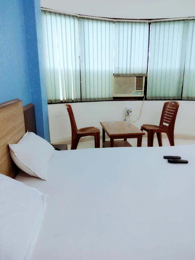Hotel Sai Samrat Inn Panvel Buitenkant foto