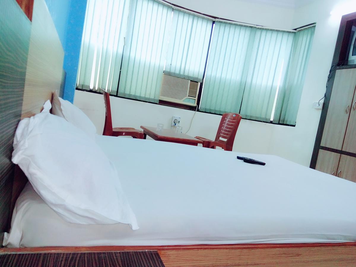 Hotel Sai Samrat Inn Panvel Buitenkant foto